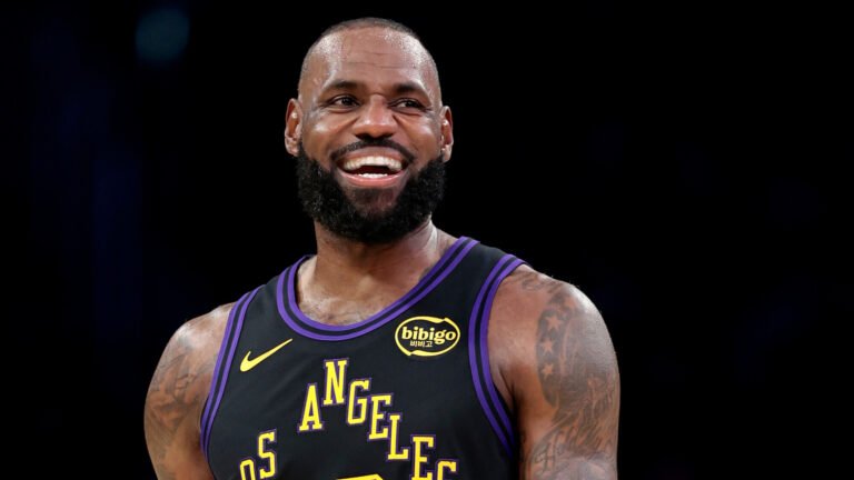 Леброн Джеймс – шлях до легенди НБА, рекорди, родина та вплив леброн джеймс